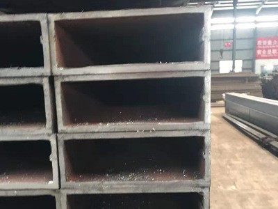 直角無(wú)縫方管 ASTMA500直角無(wú)縫矩管山東尖角方管廠EN10210方管！
