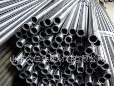 聊城無縫管現(xiàn)貨供應(yīng)銷售45號鋼管 45#精密無縫鋼管機(jī)械制造厚壁管
